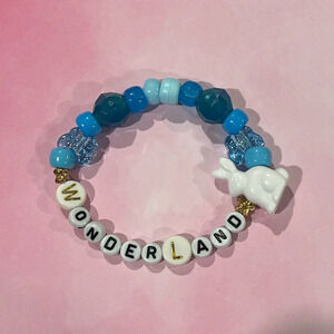 Taylor Swift Friendship Bracelet